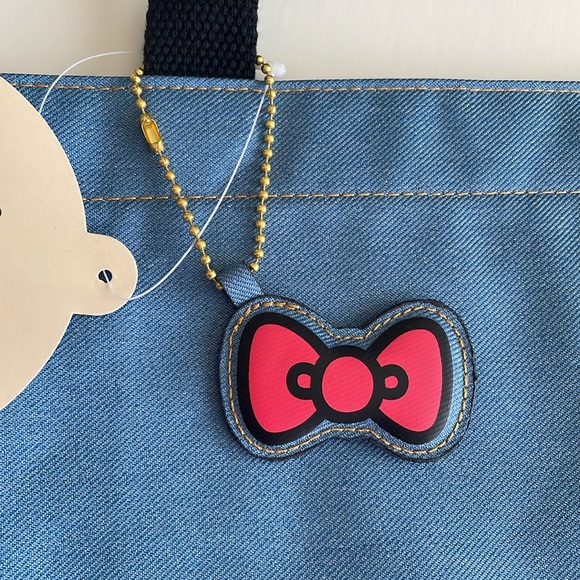 Hello Kitty Tote Bag - Picture 4 of 10